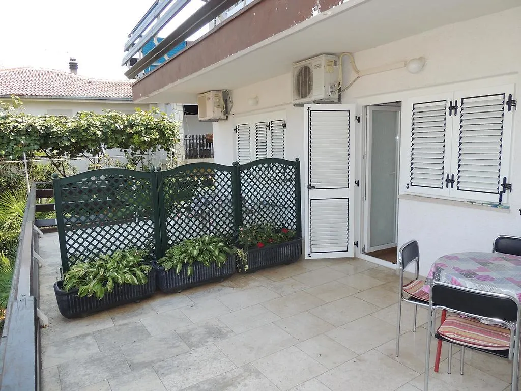 Apartments Dragica Malinska